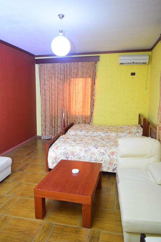Hotel Deja Tirana Extérieur photo