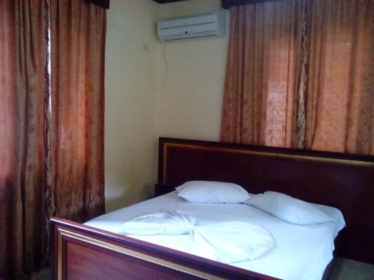 Hotel Deja Tirana Extérieur photo
